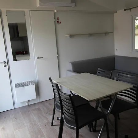 Land's Hause Par La Conciergerie Francaise Emplacement 11a Apartment *